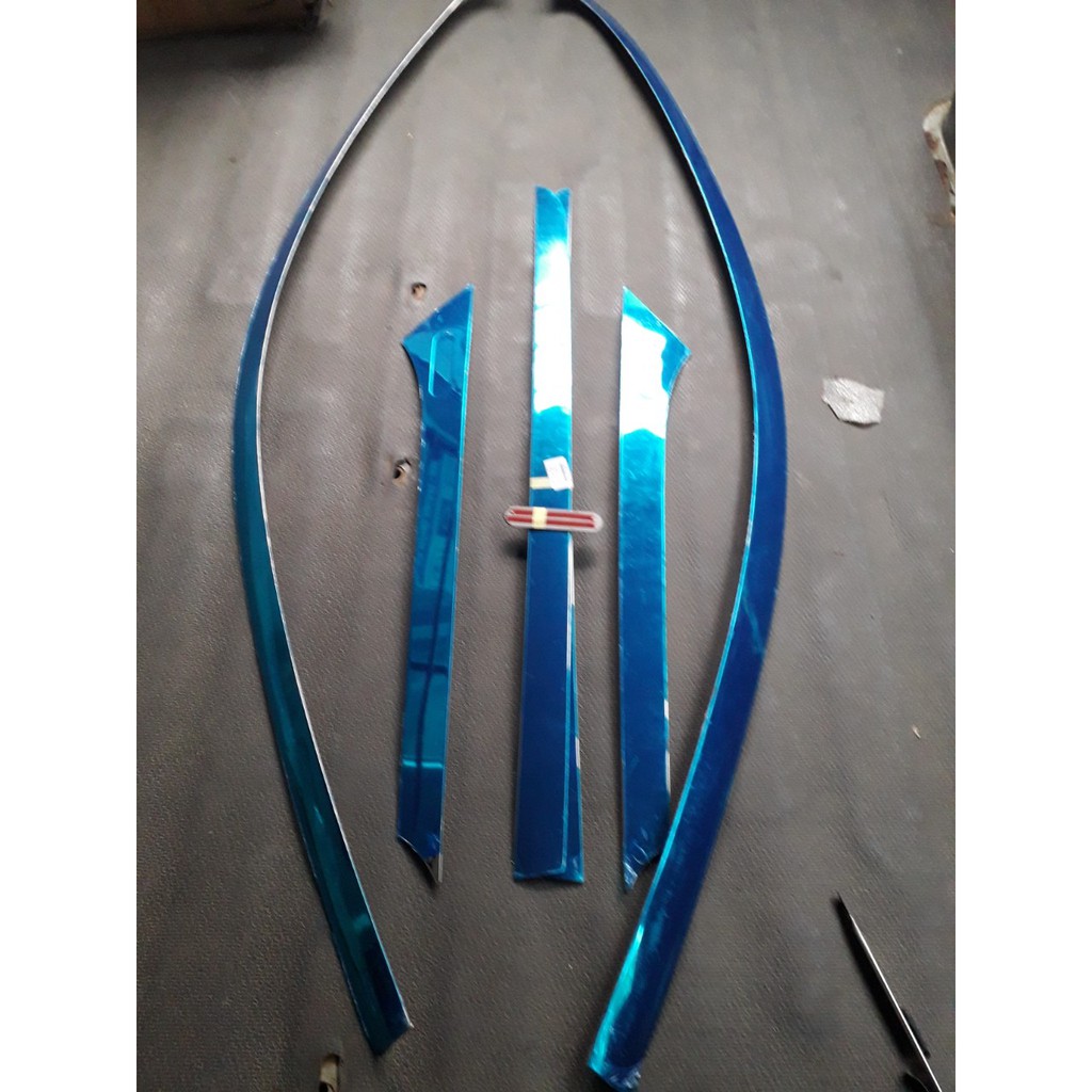 Bộ nẹp viền cong kính inox xe Mitsubishi Outlander 2018 đến 2021