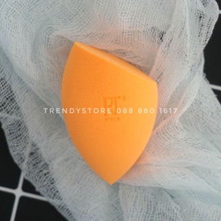 Mút tán kem nền Real Techniques Miracle Complexion Sponge