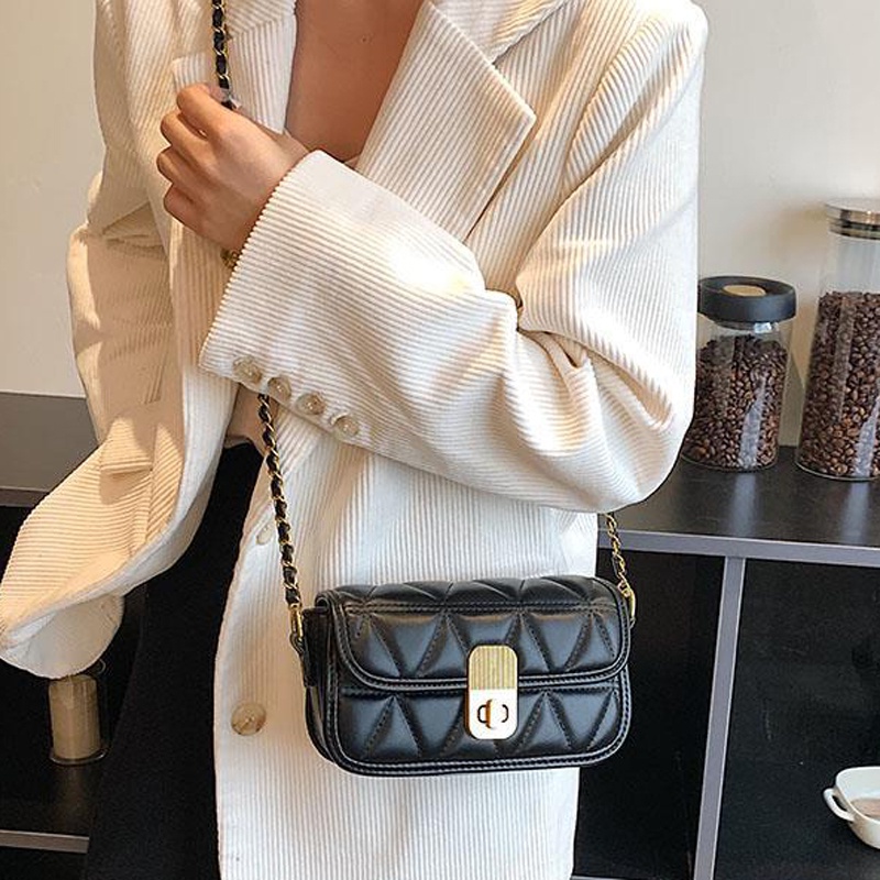 Túi Đeo Chéo Dáng Vuông Nhỏ Dễ Phối Đồ Thời Trang Cho Bạn Gái