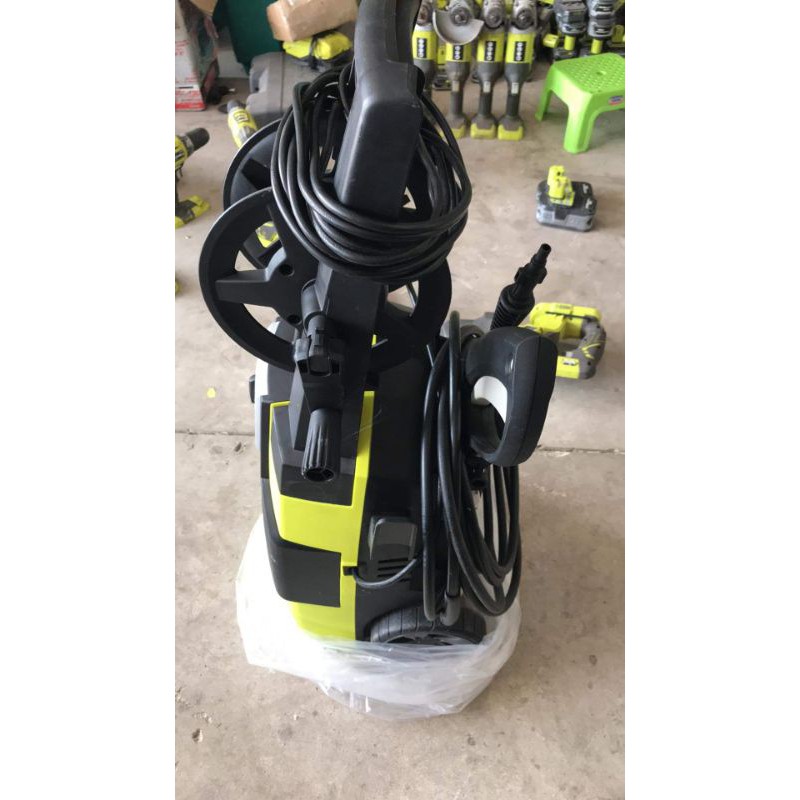 Máy rửa xe Ryobi 1800W