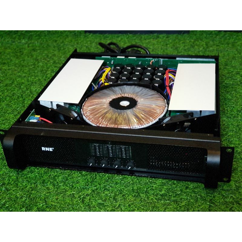 Đẩy 4 kênh công suất khủng. 1700W/ Kênh.