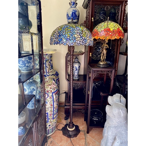 Đèn cây Tiffany hoa từ đẳng