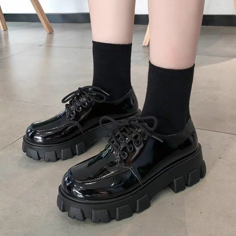 Hàn Tín nữ trang, giày cao gót. | BigBuy360 - bigbuy360.vn