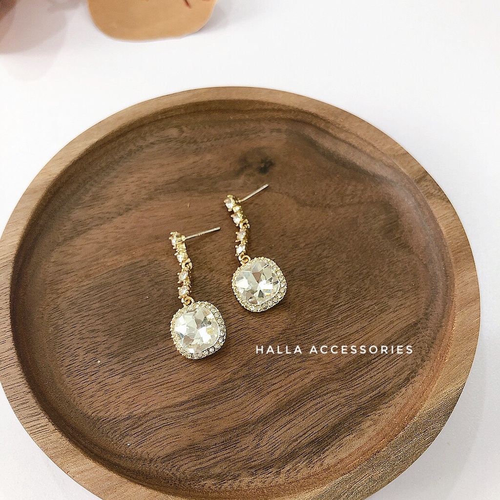 Khuyên tai chuôi bạc S925 đính đá vuông lấp lánh HALLA BT126