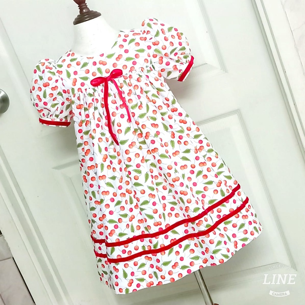 Đầm babydoll bé gái, cổ tròn, tay phồng