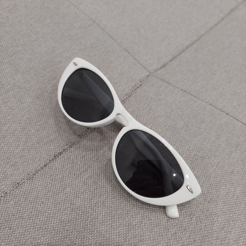 Kính Râm Bầu Dục Gọng Trắng CIDU Mk21