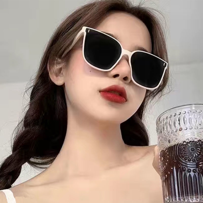 Gm Kính Mát Gọng Lớn Màu Trắng Chống Tia uv Thời Trang Cho Nữ