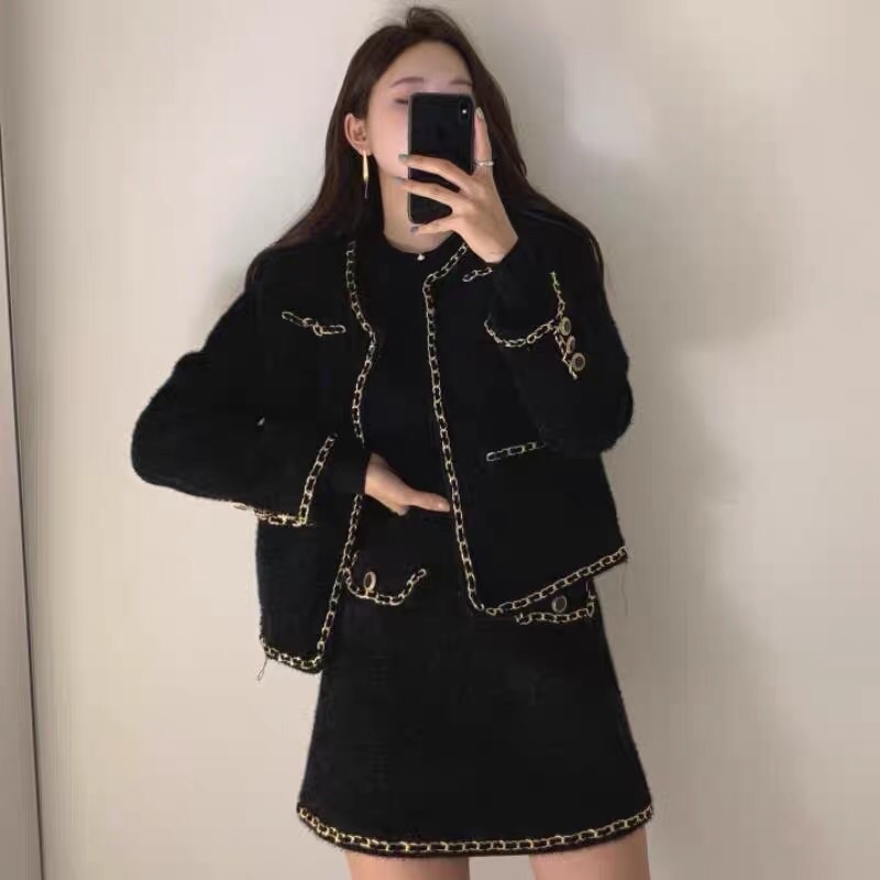 Set áo khoác dạ lông+chân váy viền xích