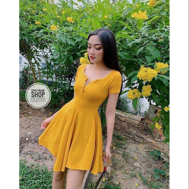 Đầm thun xoè ren cổ