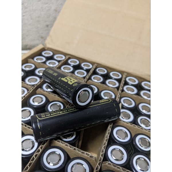 Cell pin 18650 BST mầu đen  dung lượng cao 3500mAh dòng xả lớn 50A chính hãng