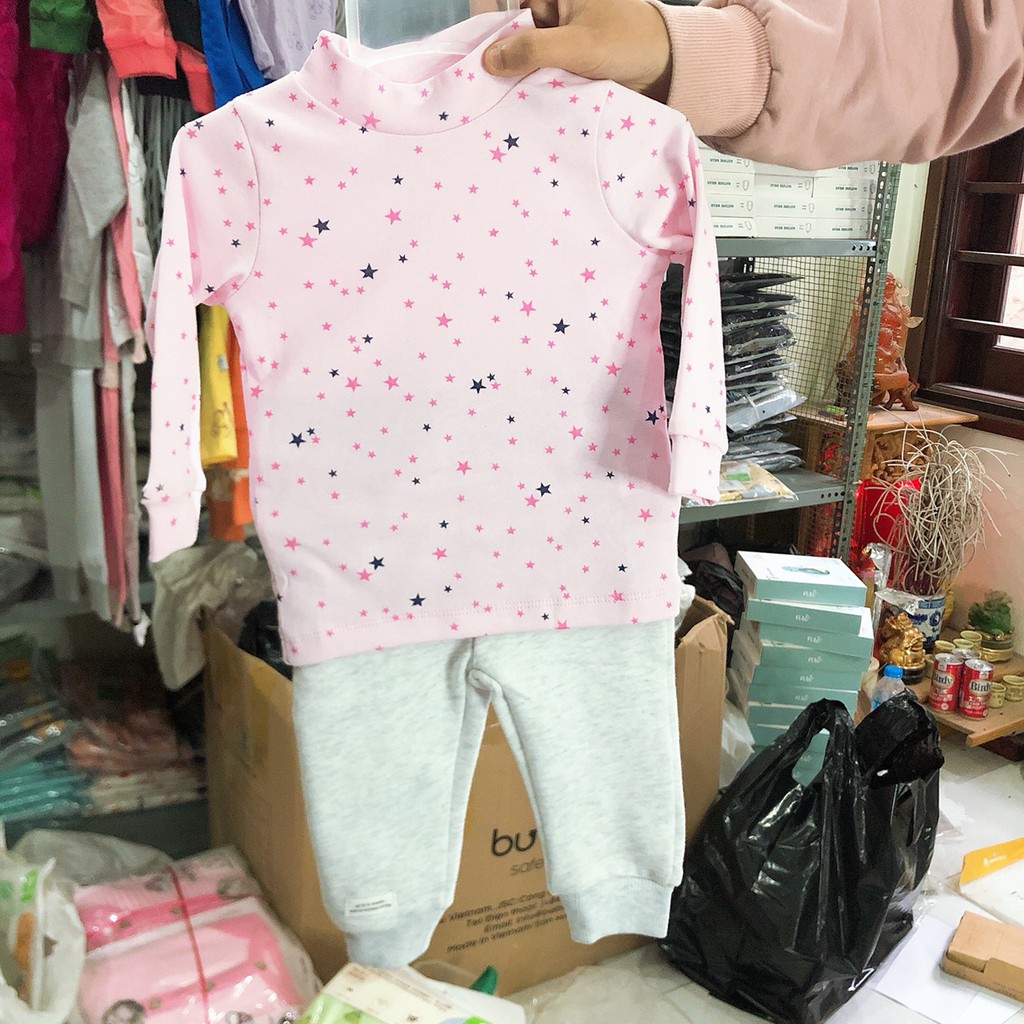 ( Xả hàng ) Bộ quần áo dai tay cài vai cho bé size 6-9m hàng Việt Nam chất lượng cao