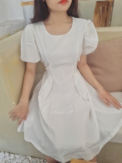 Đầm xếp ly xoè