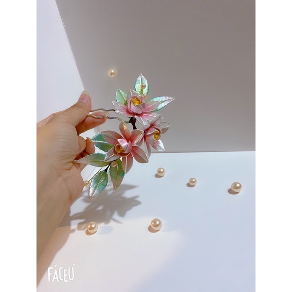 Trâm hoa thuỷ tiên cách điệu