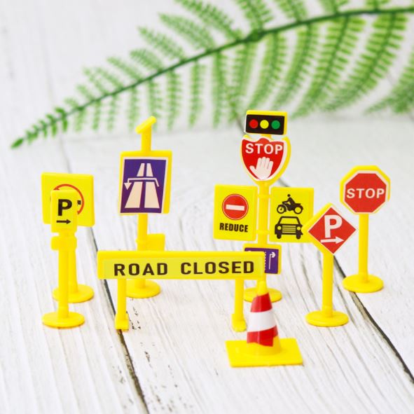 Trang trí bánh sinh nhật bánh kem - Sét cắm giấy máy xúc, máy cẩu, set biển báo nhựa phụ kiện bánh sinh nhật