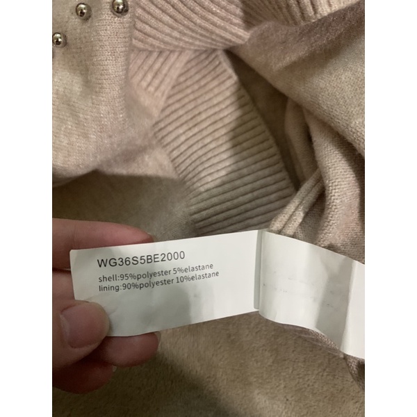 Áo len dệt kim đính hoa ifu