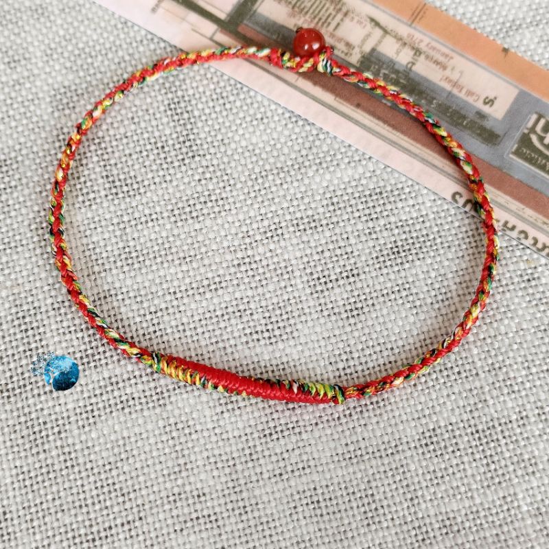 Vòng tay tết dây chỉ ngũ sắc may mắn