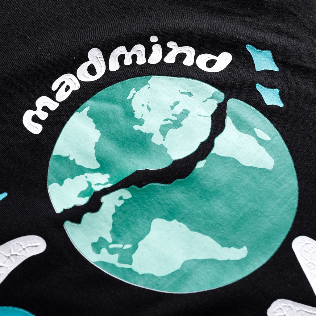 MADMIND® Chính Hãng - Áo Thun In Nổi Mad World Màu Đen / Xám Form Rộng Unisex