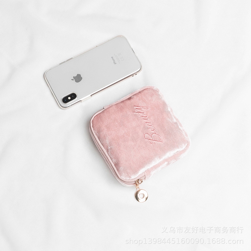 Túi đựng băng vệ sinh thiết kế nhỏ gọn dễ thương tiện dụng