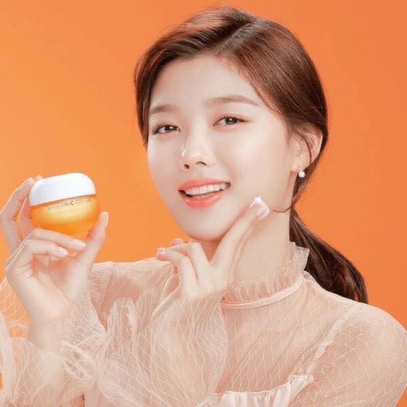 𝑲𝑬𝑴 𝑫𝑼̛𝑶̛̃𝑵𝑮 𝑻𝑹𝑨̆́𝑵𝑮 𝑫𝑨 - 𝑴𝑶̛̀ Đ𝑶̂́𝑴 𝑵𝑨̂𝑼 🧡Laneige Radian C Cream🧡