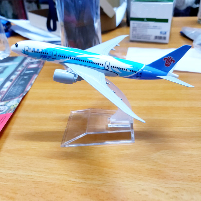 Mô hình máy bay Boeing 787 Indonesia Air Jordan Vetnam Airlines B787 Die Cast 16CM bằng hợp kim