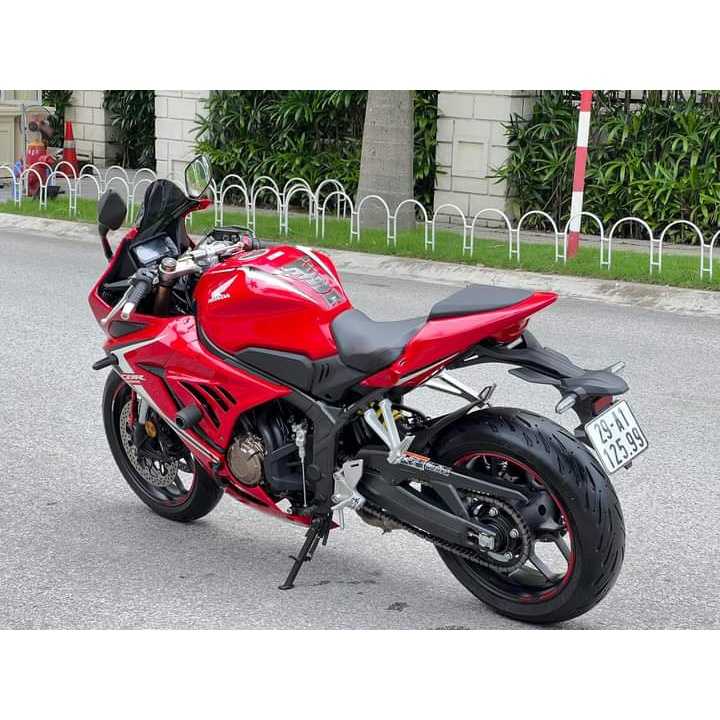 Đuôi CBr650 mẫu cá đuối