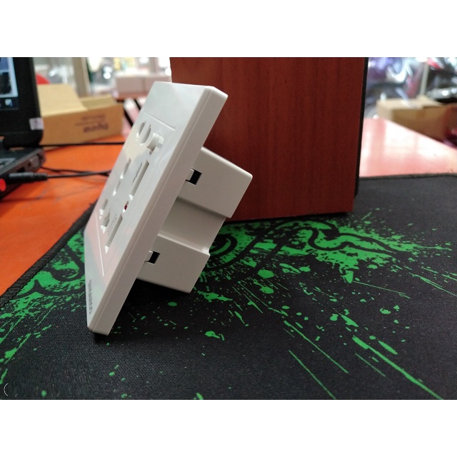 Bộ ổ cắm điện sino amigo 2 cổng đa năng  2 cổng Sạc USB SW-1UAS