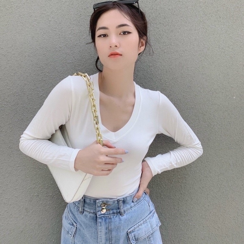 Áo thun body tay dài cổ tim fom thường