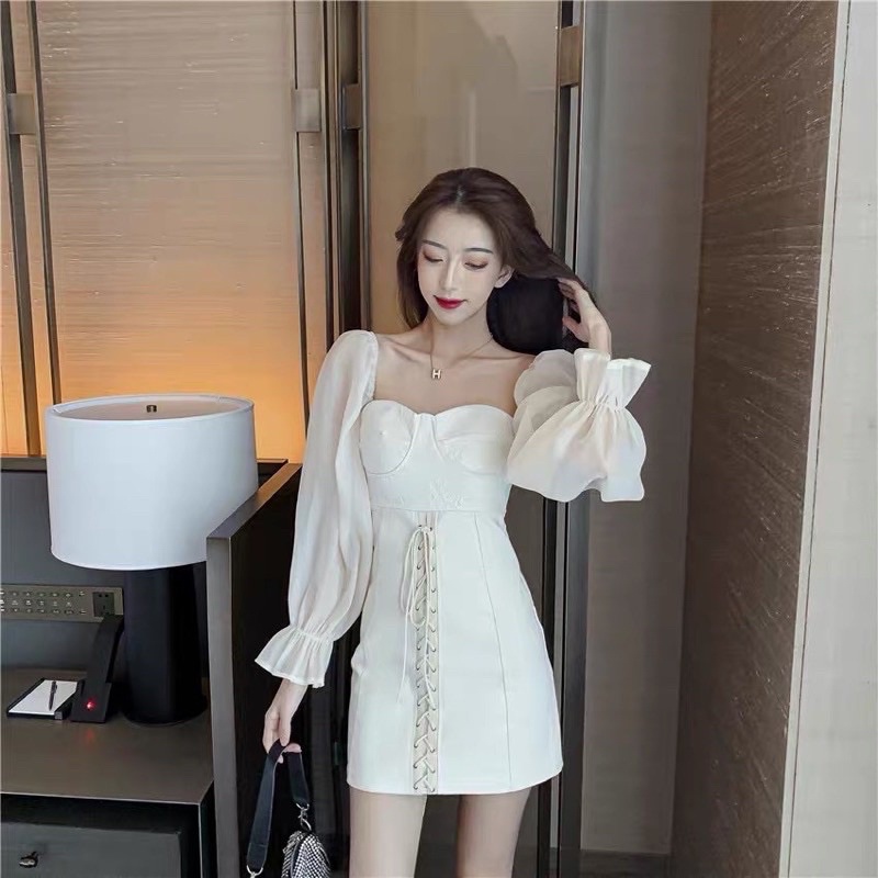 Váy cổ vuông tay bồng