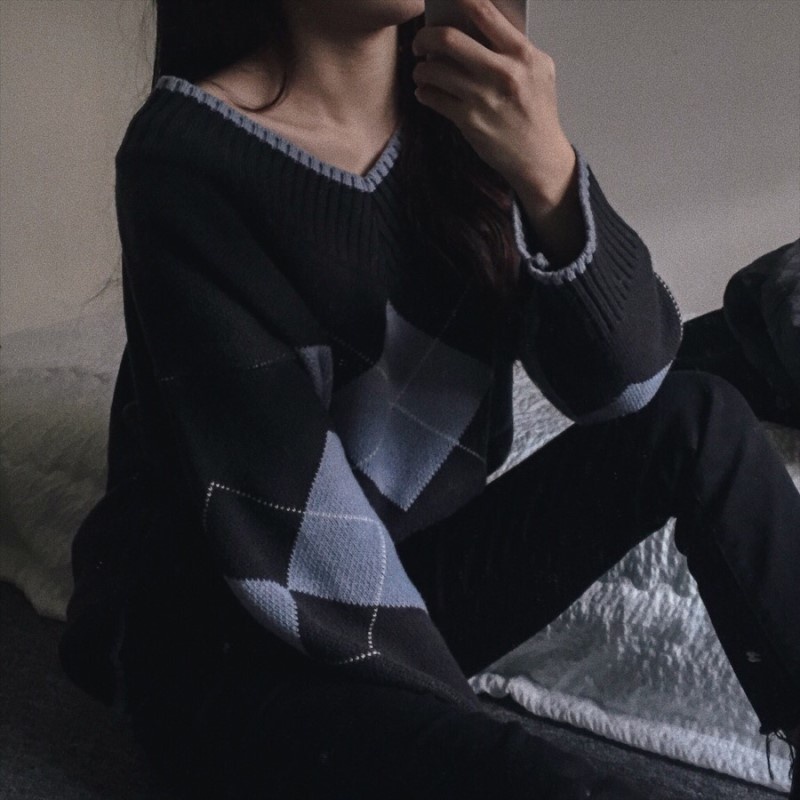 Áo Len Tay Dài Cổ Chữ V Form Rộng Họa Tiết Sọc Caro Phong Cách Vintage Hàn Quốc | BigBuy360 - bigbuy360.vn