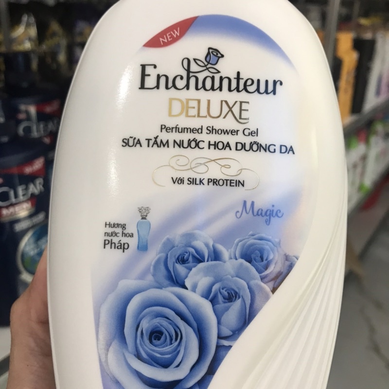 Sữa tắm nước hoa dưỡng da Enchanteur Magic 650g