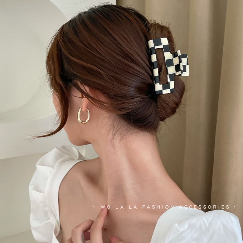 Kẹp tóc bản lớn họa tiết ca rô phong cách Hàn Quốc