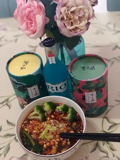 Có sẵn dạng ly và gói- Miến chua cay Trùng Khánh Lý Tử Thất gói 252g | BigBuy360 - bigbuy360.vn