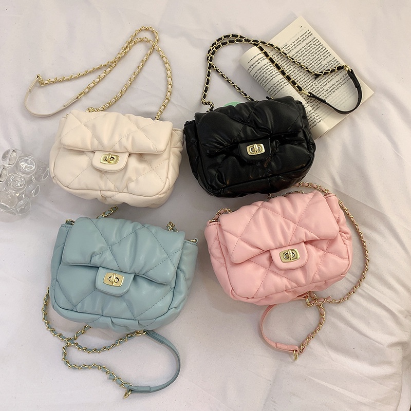 Túi Xách Đeo Vai Hình Đám Mây Mềm Mại Phối Dây Xích Thời Trang 2022 Cho Nữ