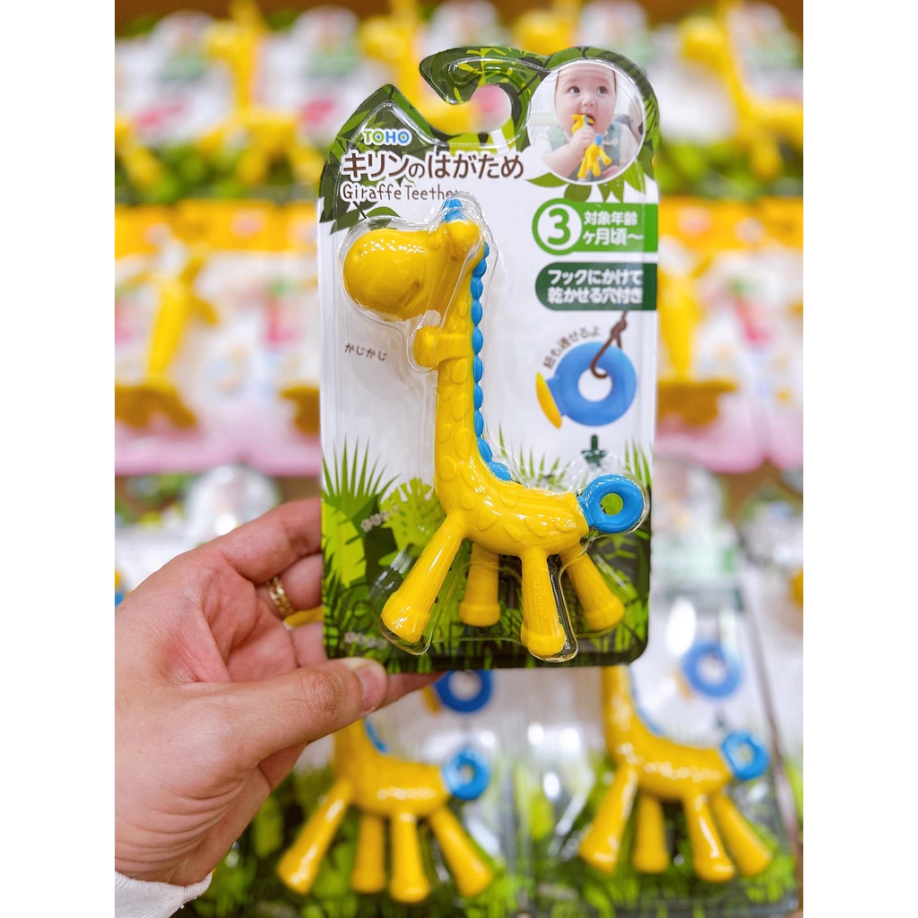 Gặm nướu hươu chuối cho bé giúp bé đỡ ngứa lợi và làm sạch khoang miệng