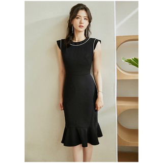 Đầm dự tiệc cổ tròn tay nhỏ ngắn dáng váy đuôi cá viền dây trắng