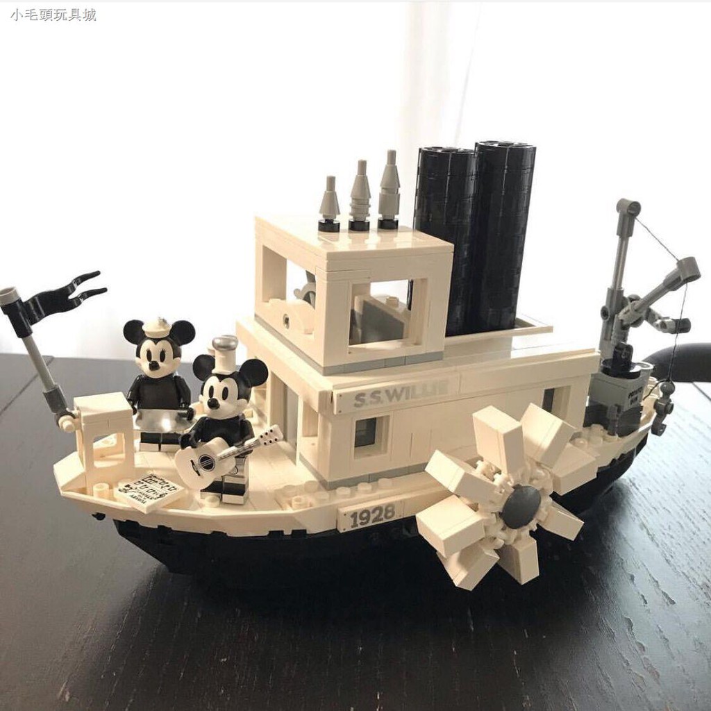 Đồ chơi mô hình lắp ráp Lego chủ đề tàu Titanic độc đáo