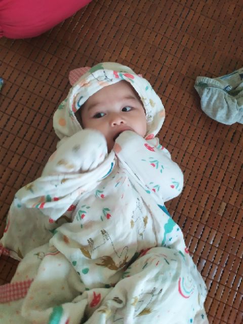 Khăn tắm choàng mũ muslin 4 lớp họa tiết siêu yêu cho bé