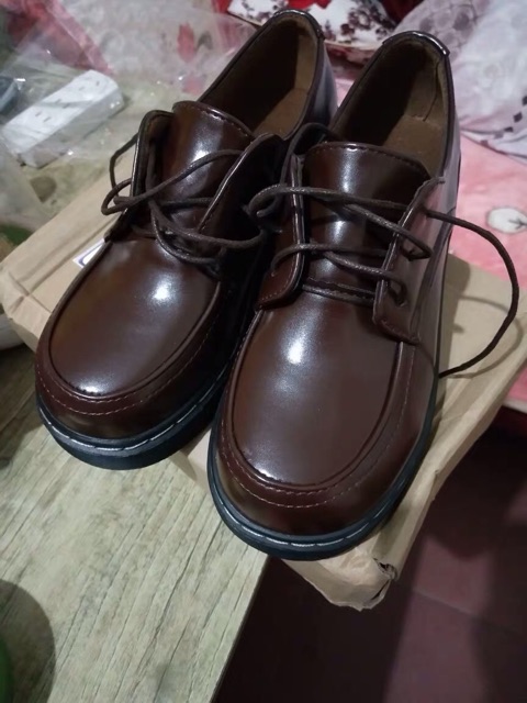 Giày oxford dây tròn lót nâu