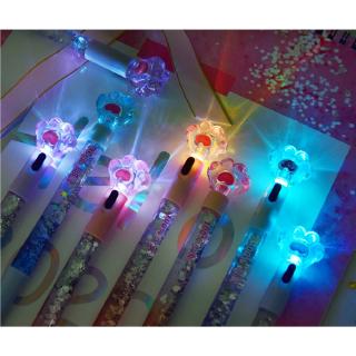 Bút mực thiết kế có đèn phát sáng hình chân mèo dễ thương