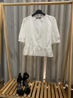 Áo peplum thô ren