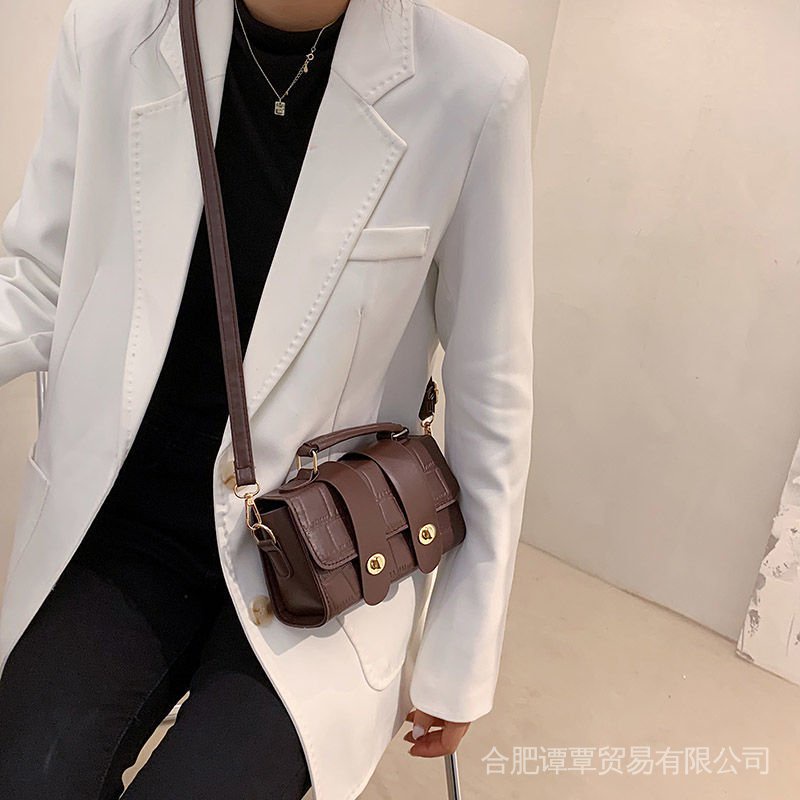 Túi Đeo Một Bên Vai Phong Cách Hong Kong Thời Trang Thu Đông 2021 Với Phong Cách Mới Dễ Phối Đồ Cho Bạn Gái WHM7