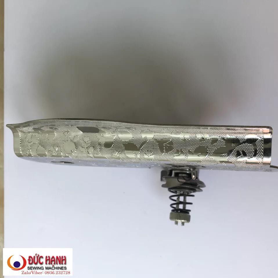 MẶT BÔNG BÊN HÔNG MÁY MAY CON BƯỚM GIA ĐÌNH
