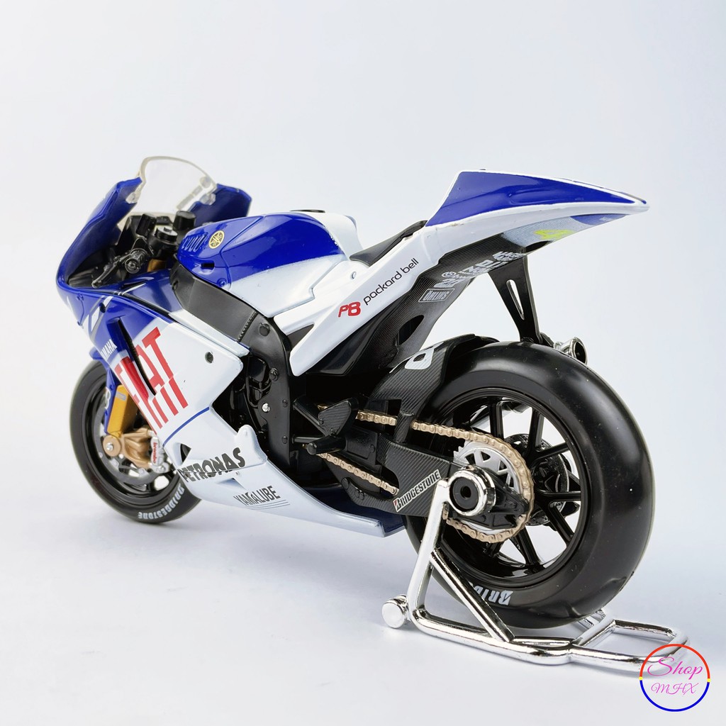 Xe mô hình mô tô Yamaha YZR M1 2006 TẶNG KÈM BIỂN SỐ tỉ lệ 1:10 hãng Maisto
