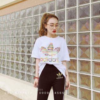 Áo đôi adidas.