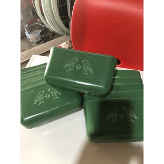 Cóng ăn chống vãi cho chim bồ câu