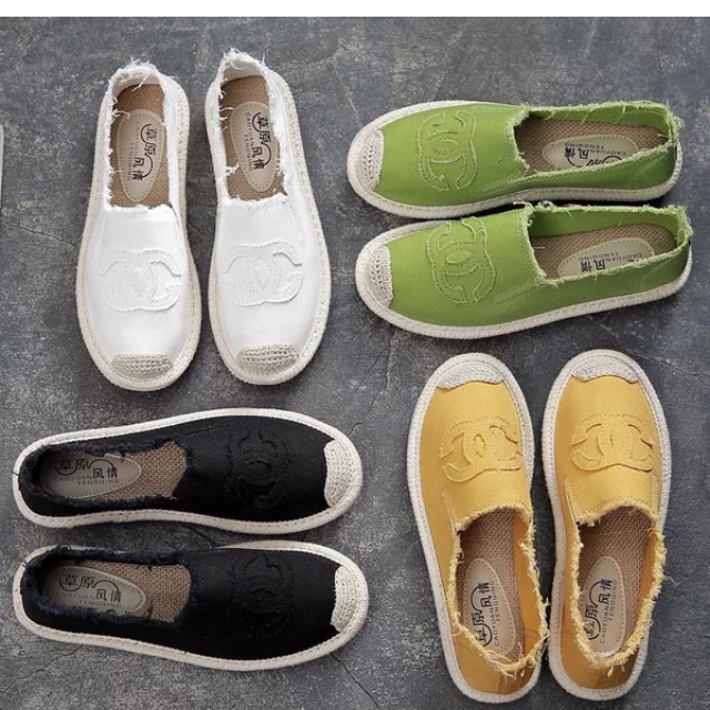 Giày lười chất vải kaki thô, in chữ nổi, mẫu mới hè 2018, dành cho các bạn gái từ 18-40 tuổi. Phong cách trẻ trung