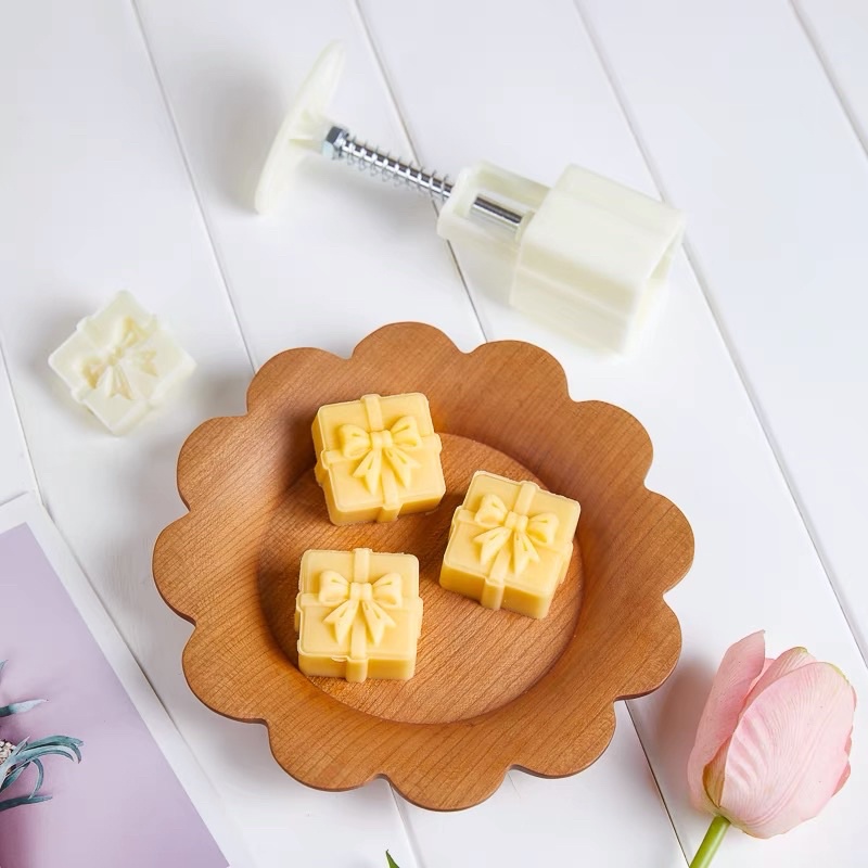 Khuôn lò xo 50g 1 mặt hình hộp quà