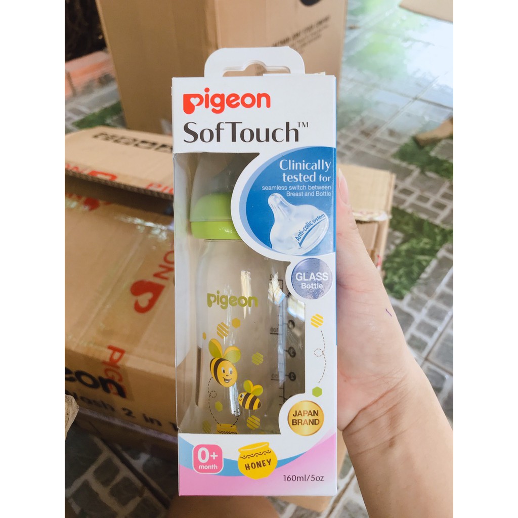 Bình sữa thủy tinh cổ rộng Pigeon Plus 160ml/240ml