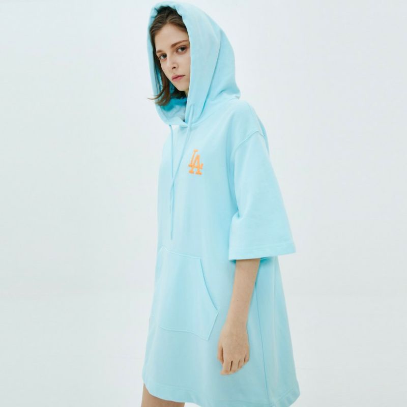 Đầm hoddie có nón cho nữ