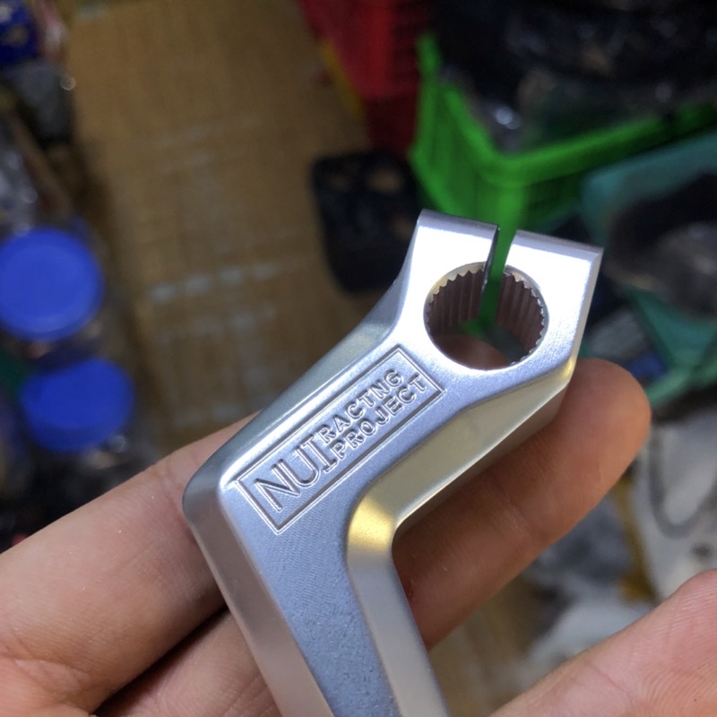 Càng thắng Nui CNC cho các dòng xe số